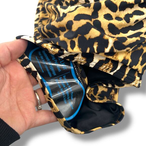 NEW DKNY Cheetah Print One Piece Swimsuit Size Small Ruffle V-Neck Leopard Swim - Picture 6 of 11
